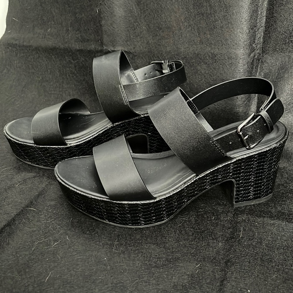 Black Sandal wedges